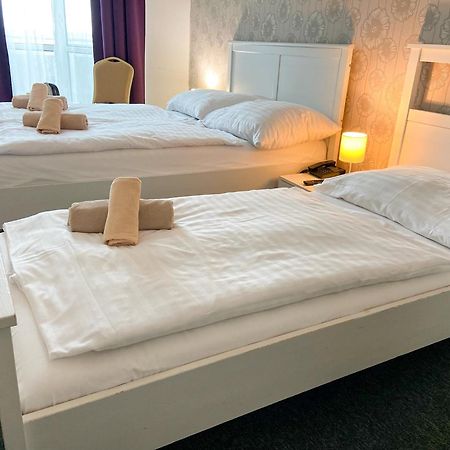 Hotel Modena ブラチスラヴァ エクステリア 写真